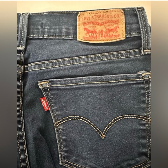 Levi’s 710 Super Skinny Jeans - Picture 3 of 6